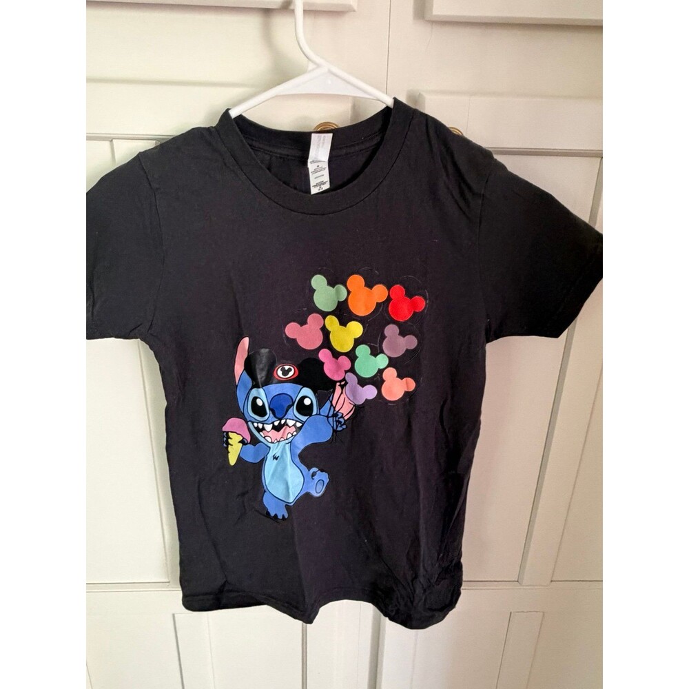 Kids size small made by Molly Disney stitch shirt